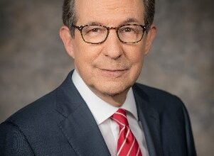 BREAKING NEWS! HOLLYWOOD CHAMBER OF COMMERCE TO HONOR CHRIS WALLACE WITH STAR ON THE HOLLYWOOD WALK OF FAME  