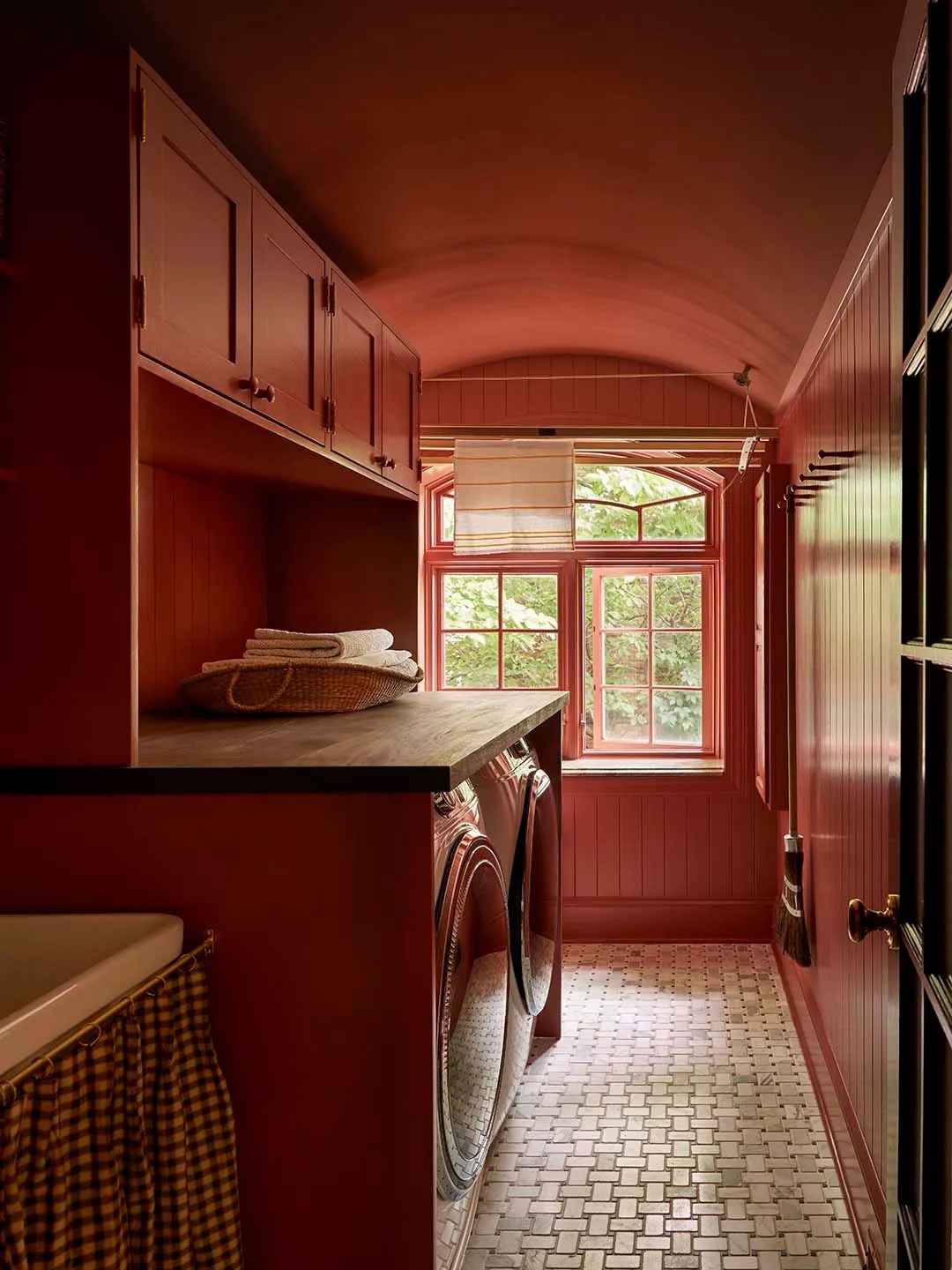 red laundry room