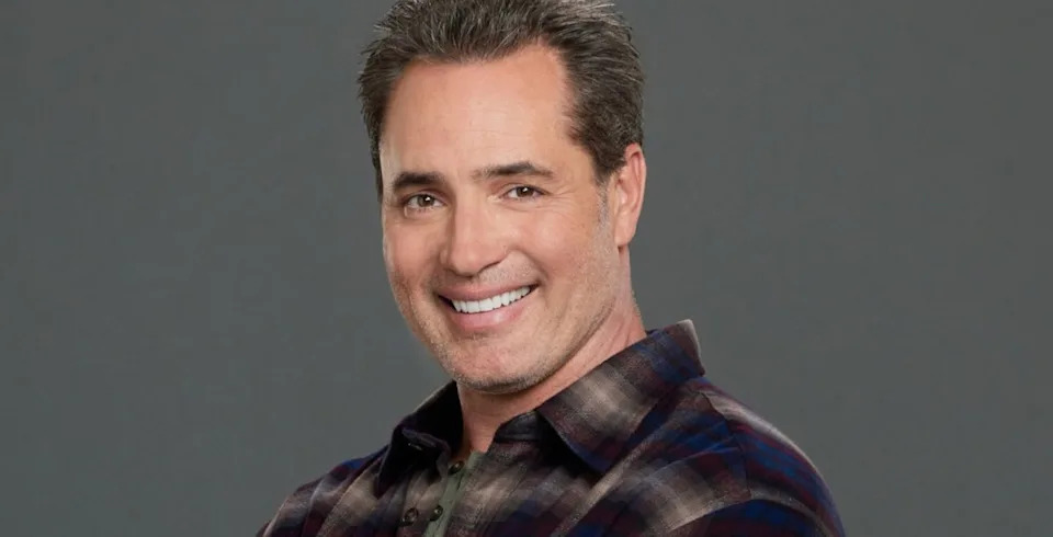 Days of Our Lives Alum Victor Webster is interviewed at Christmas Con 2025 held in New Jersey.