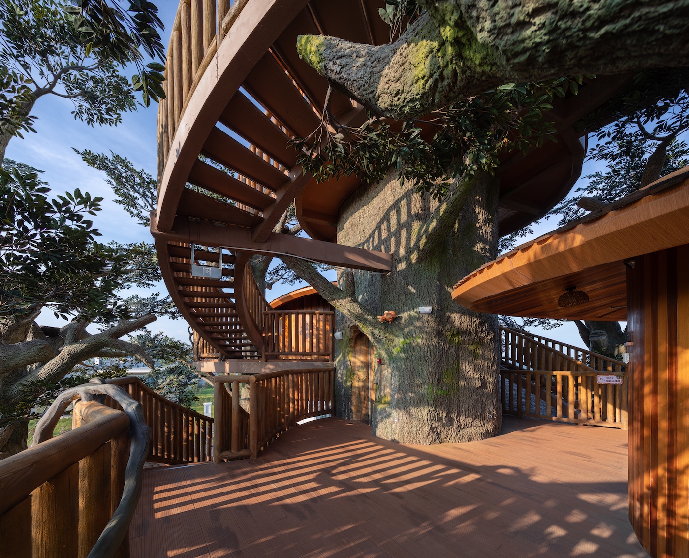 Forest Nests Treepod Project by Doarchiwow