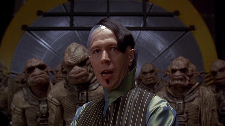 Gary Oldman as Zorg with his Mangalore army behind him in The Fifth Element