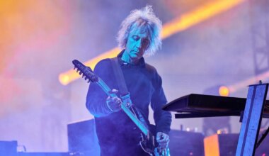 Perry Bamonte, longtime member of The Cure, dies at 65 - CBS News