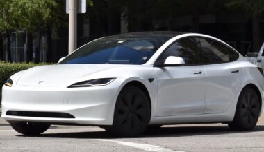 NHTSA launches investigation into Tesla Model 3 emergency door handles
