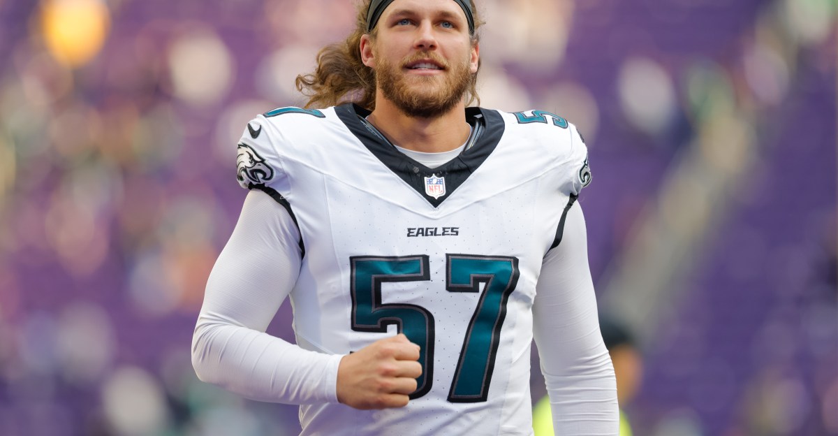 Eagles waive their long snapper