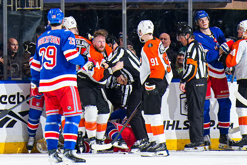 Ranger Immediately Regrets Dropping Gloves, Gets Dummied By Flyers' Nic Deslauriers