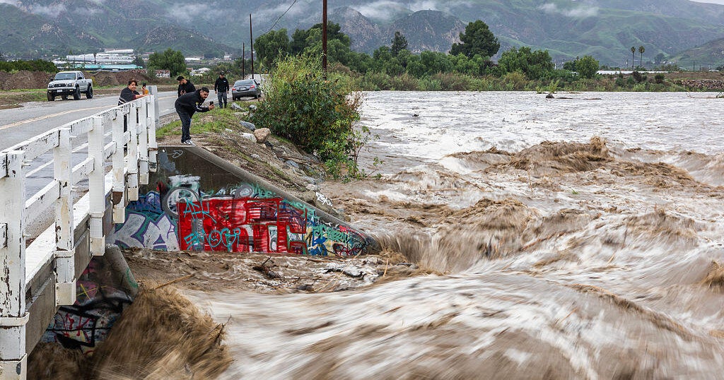 California storm brings heavy rain and flooding, threatening homes and holiday travel