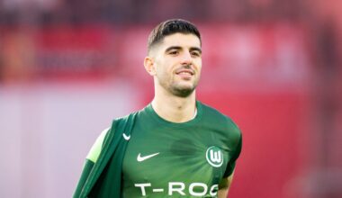 Barcelona add two Bundesliga center-backs to transfer list