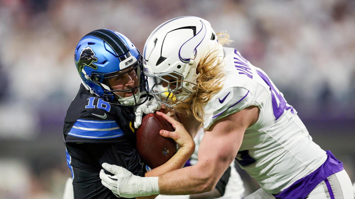 Vikings vs. Lions score: Minnesota's defense forces six turnovers, ends Detroit's playoff hopes
