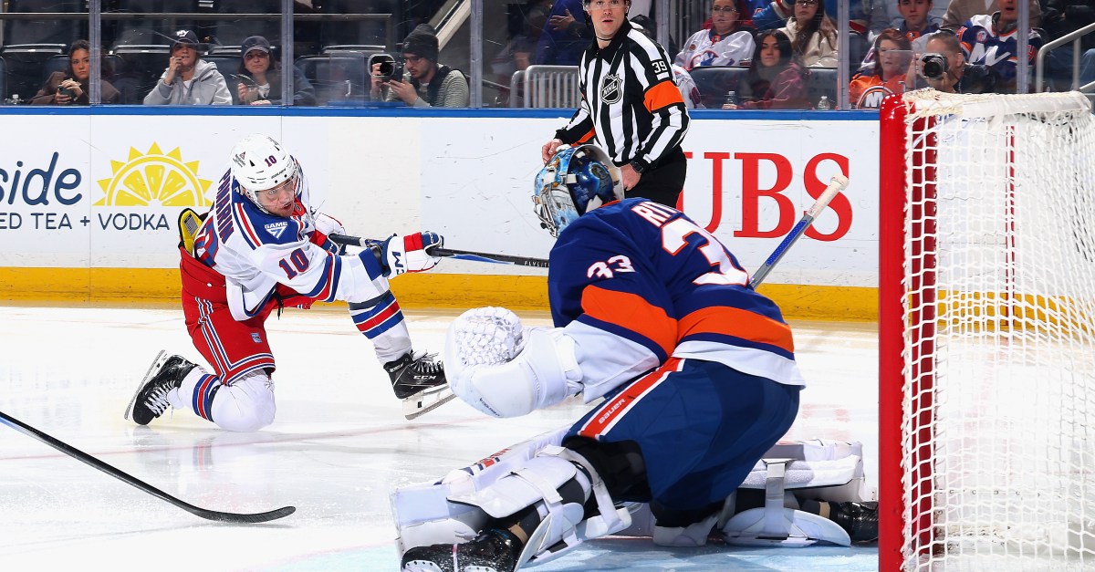Islanders Back-to-Back: Smurfs shutout, Sorokin IR, Horvat back