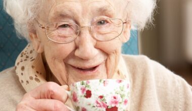 Choice of Tea or Coffee Could Influence Risk of Osteoporosis in Older Women : ScienceAlert