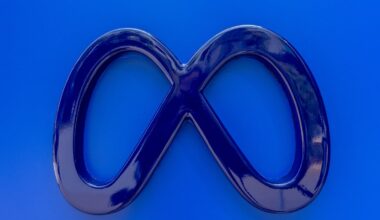 Meta delays 'Phoenix' mixed reality glasses release