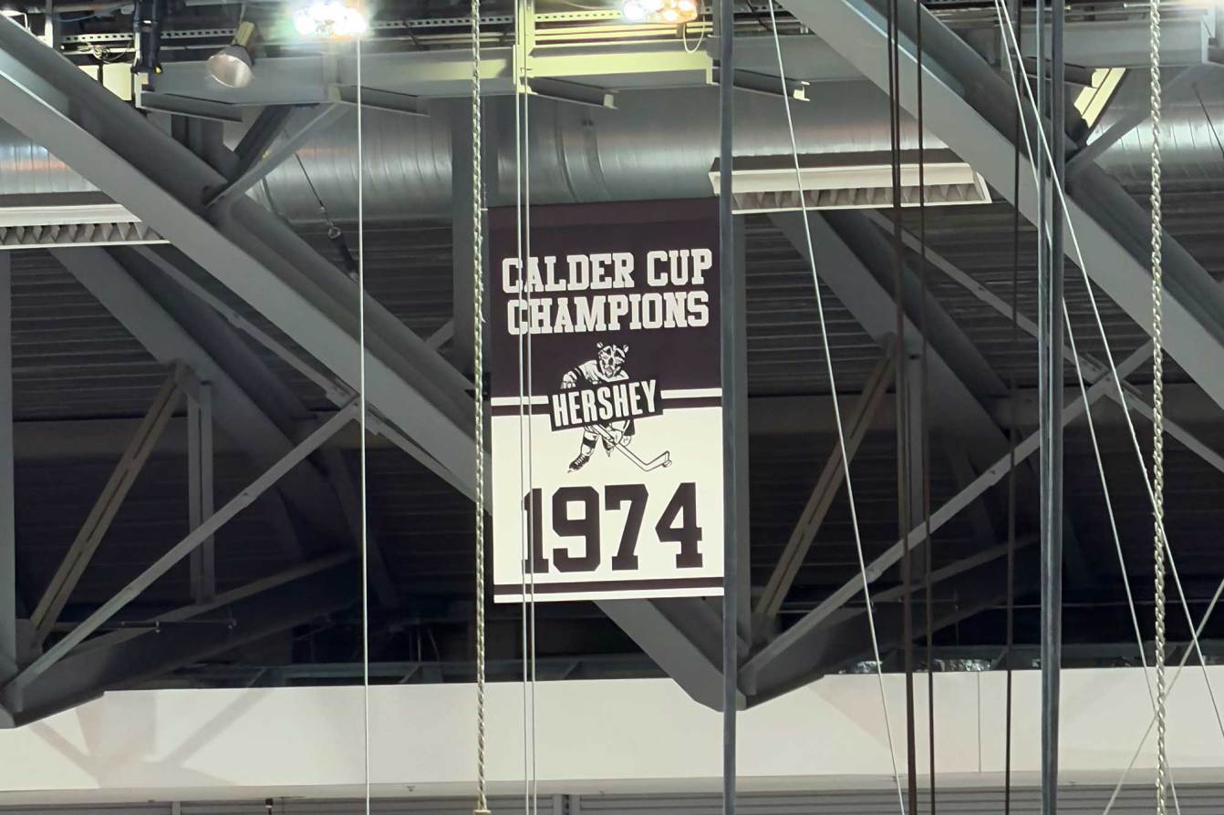 Hershey Bears 1974 Calder Cup champions banner