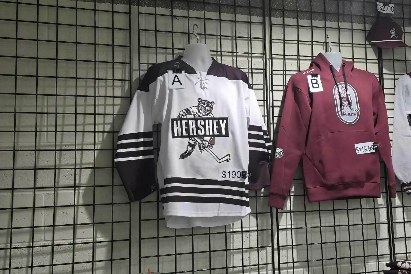 Hershey Bears 'Skating Bear' replica jersey