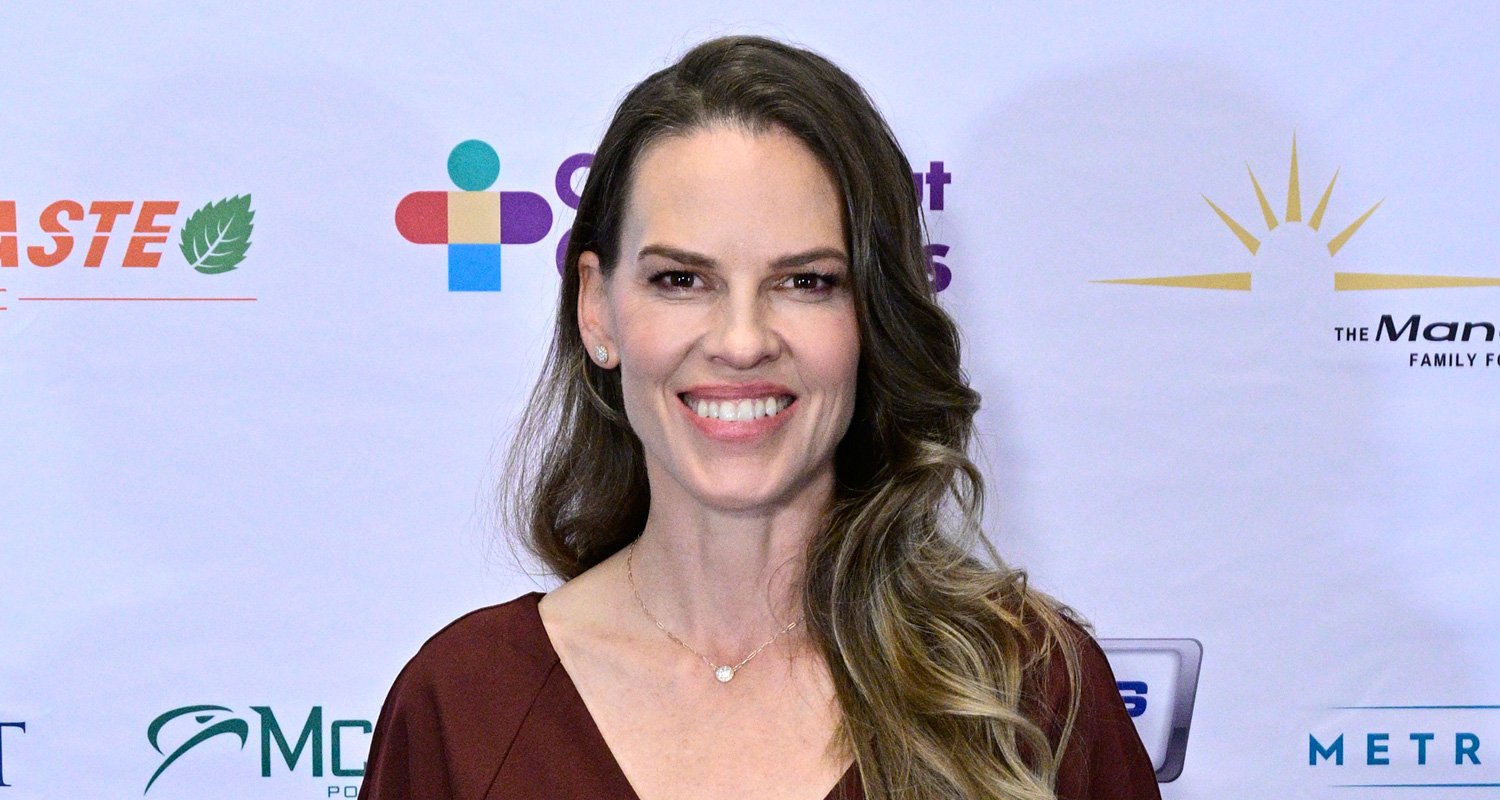 Hilary Swank Apologizes to Make-A-Wish Mom After Airport Incident | Hilary Swank | Celebrity News and Gossip | Entertainment, Photos and Videos