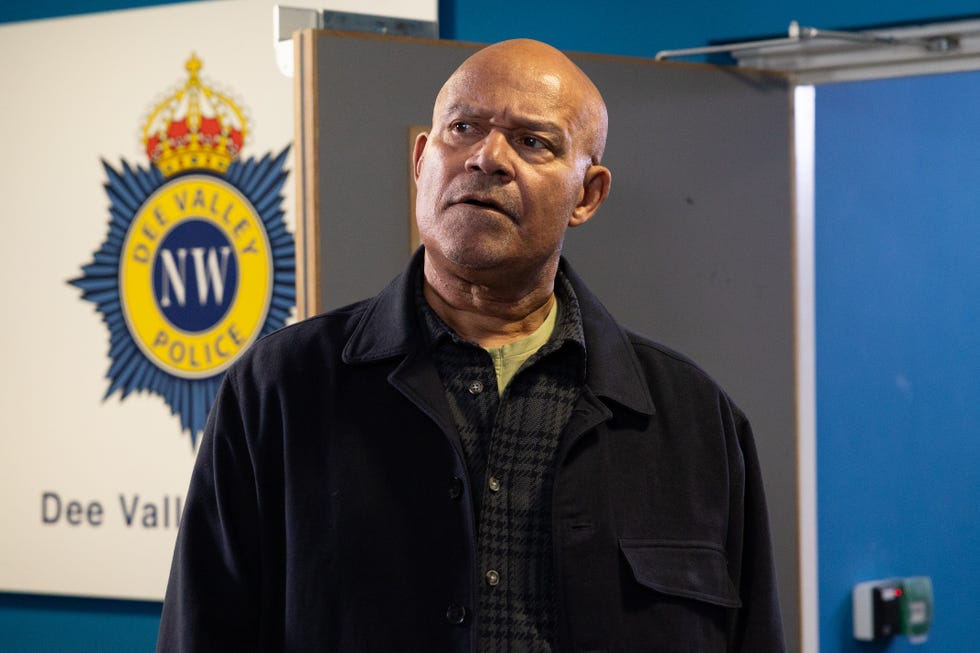 donny clark, hollyoaks