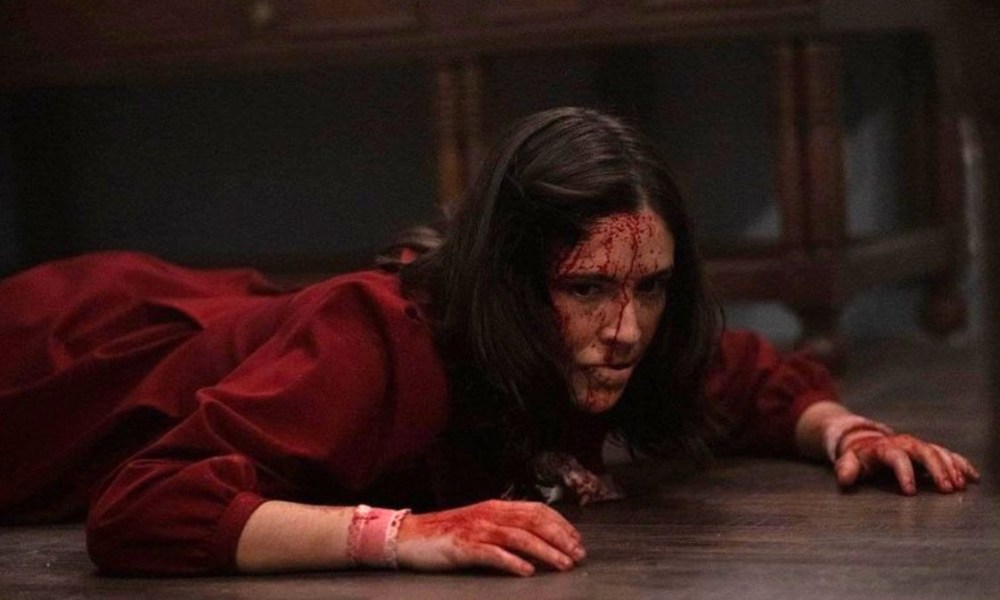 Isabelle Fuhrman Shares Bloody Photo from the Set of 'Orphans' as Filming Wraps
