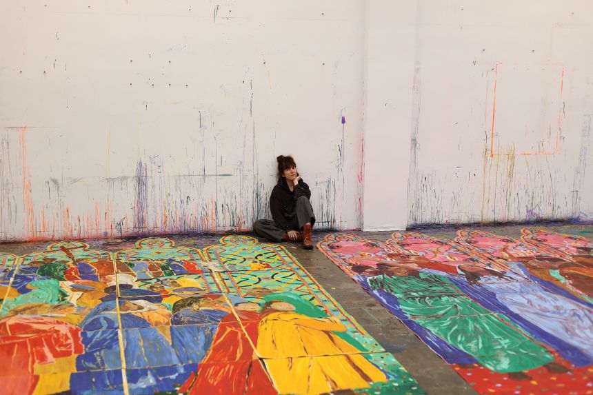 Tabouret worked with the stained-glass masters Atelier Simon-Marq.