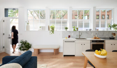 FRONT WALL WITH KITCHEN OPEN DOOR