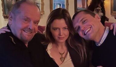 Jack Nicholson Smiles in Rare Photo from Family Thanksgiving with Kids