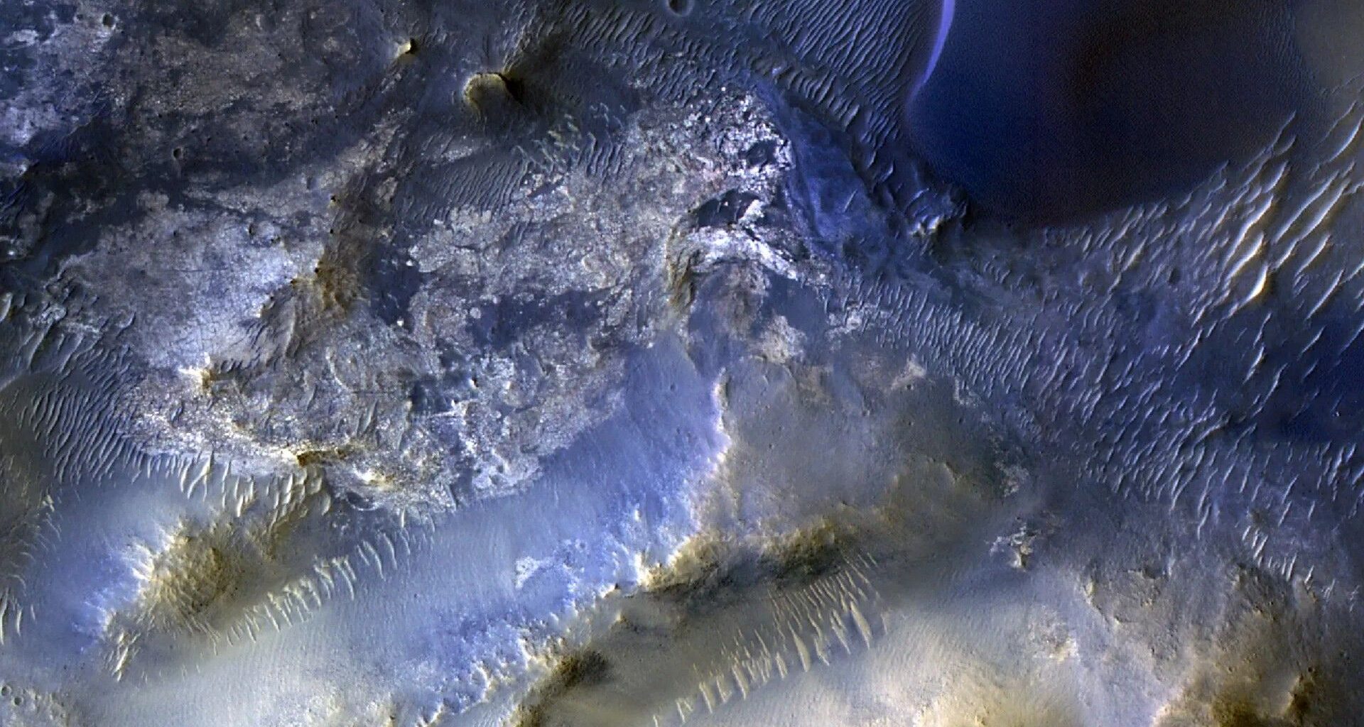 Mars dunes from above