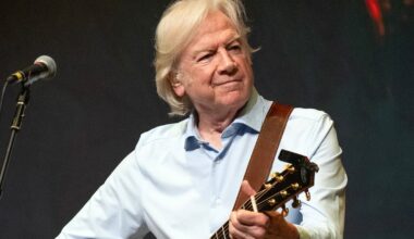 Justin Hayward on Outliving All his Moody Blues Bandmates
