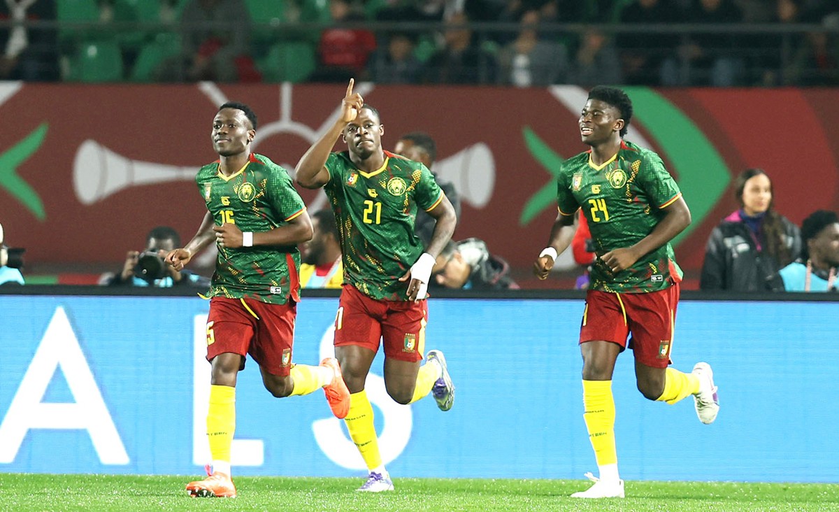 Cameroon secure historic win, Cote d'Ivoire begin title defence with victory, Burkina late revival stuns Equatorial Guinea