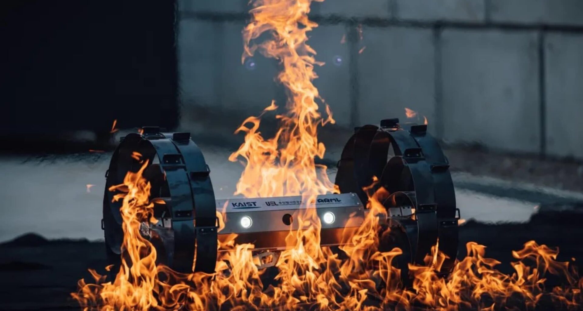 Korea Ultra Rugged Moon Robot