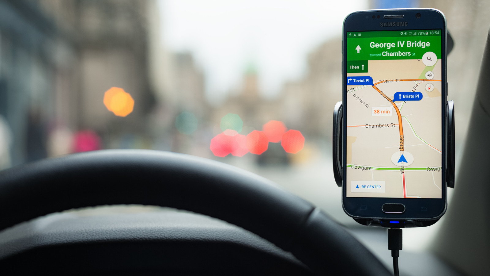 5 Essential Android Apps For Long Drives And Road Trips