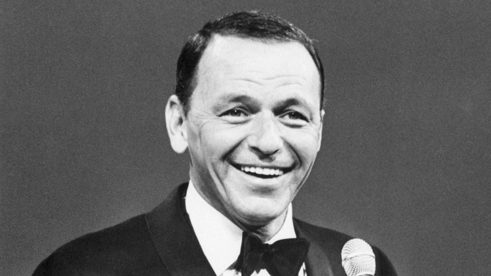 Frank Sinatra Had A Personal Booth-Side Phone At This Chicago Restaurant