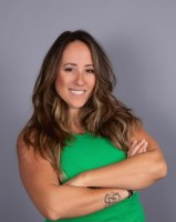 Leah Anderson Free Country 98.3 102.3 95.1 WIIL