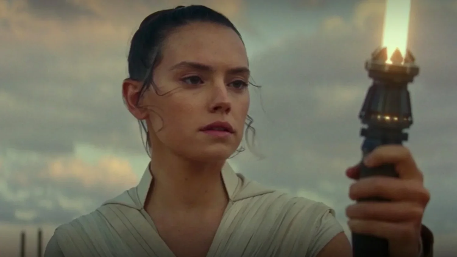 Daisy Ridley Teases Her STAR WARS Return and Shares Thoughts on Ryan Gosling’s STAR WARS: STARFIGHTER — GeekTyrant