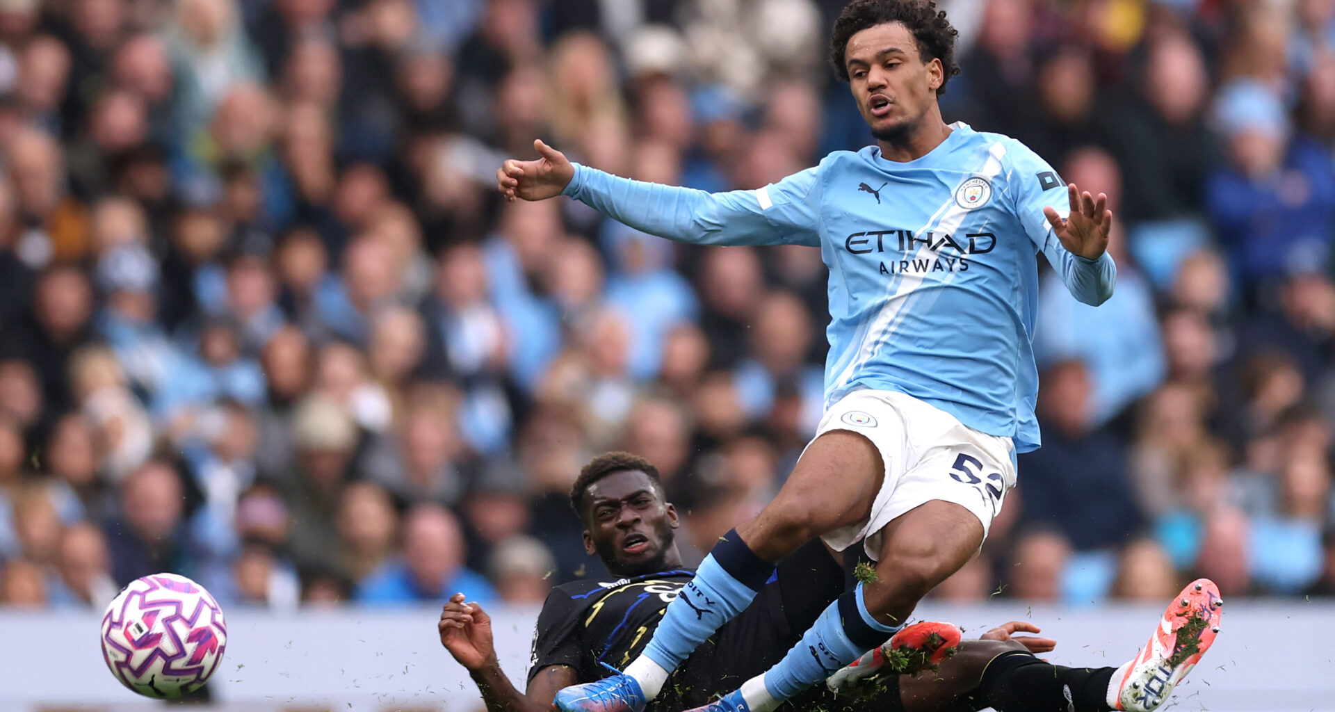Sevilla submit offer to sign Man City star in January