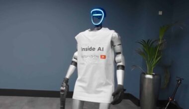 Max The Insideai Robot