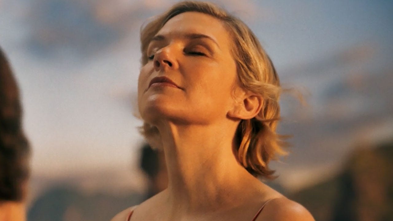 Pluribus Episode 9 - Season Finale Review, ‘La Chica o El Mundo’