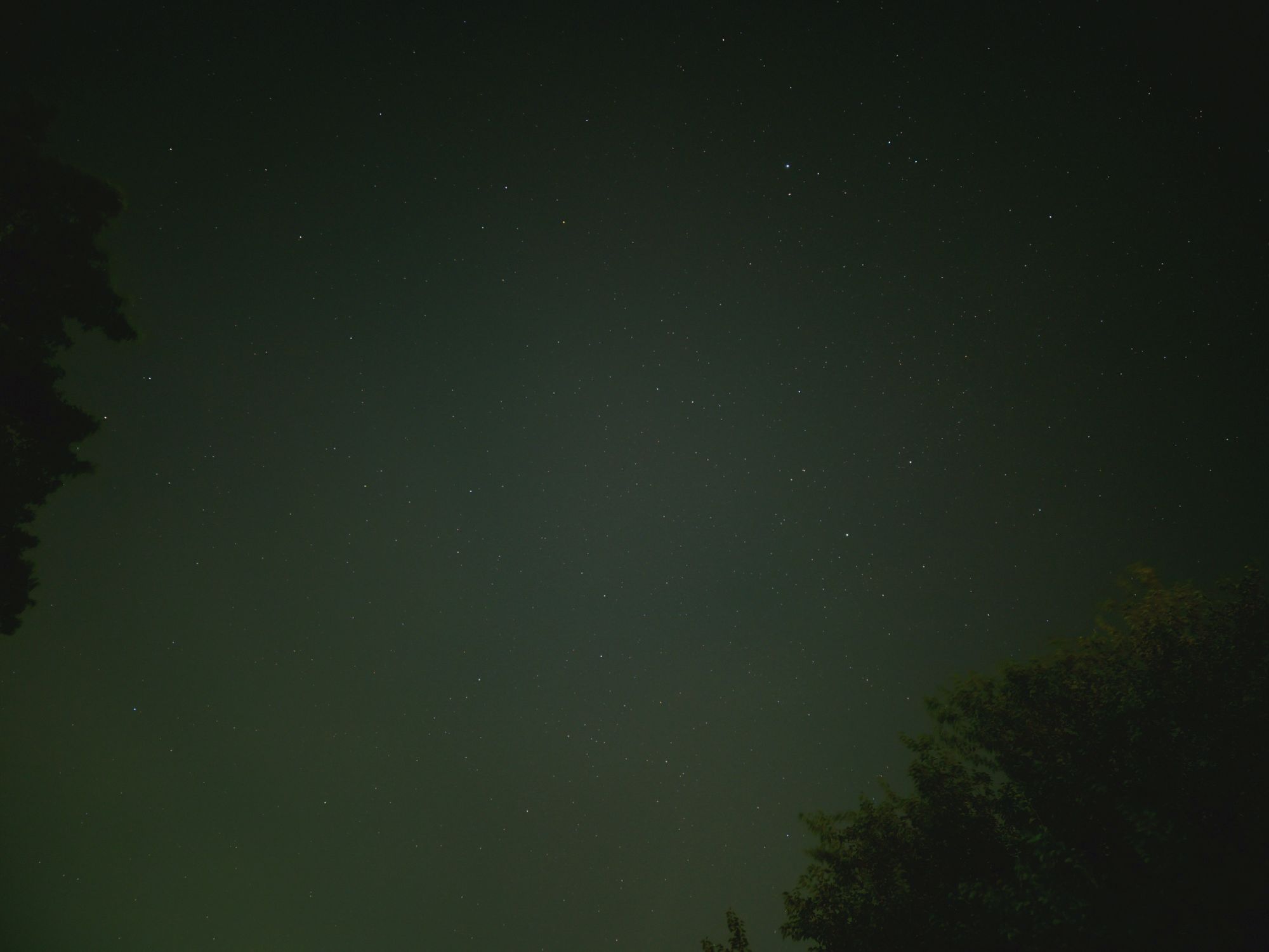 Galaxy Z Flip 7 astrophotography sample.
