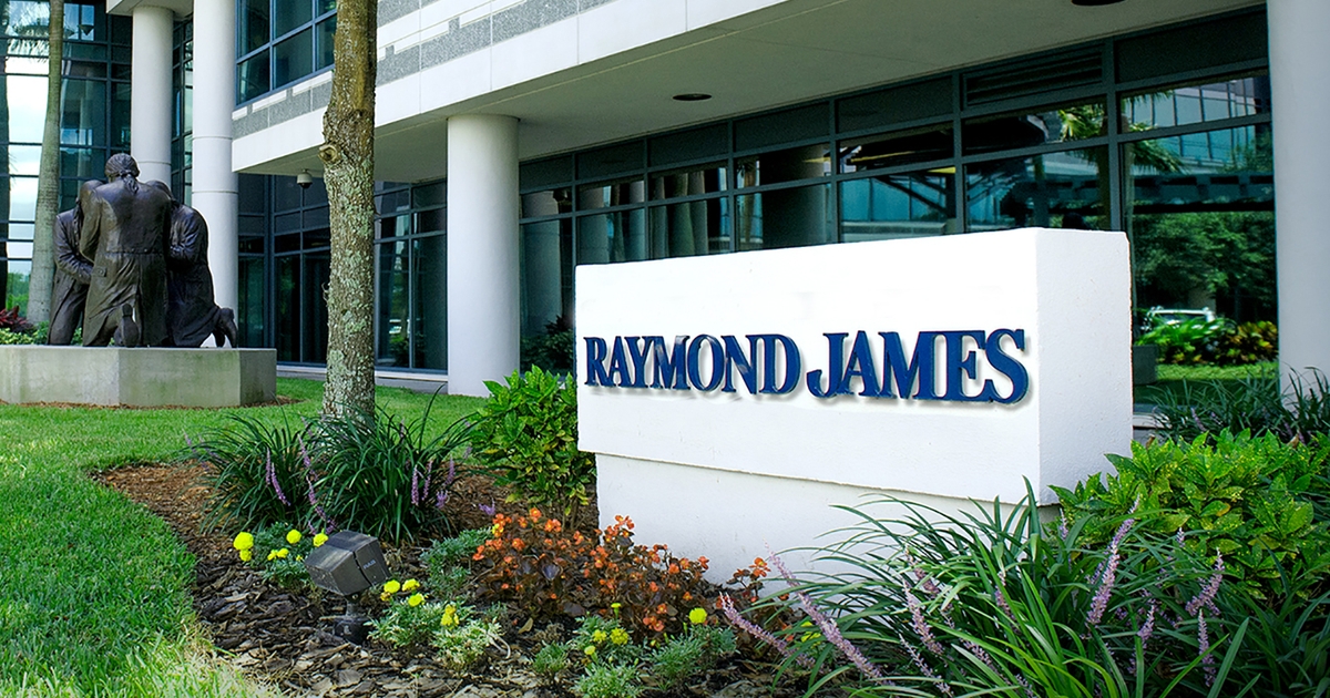 Shannon Reid, Head of Raymond James Financial Services, Departs