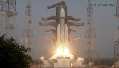 Indian rocket launches record-breaking BlueBird 6 smartphone satellite to orbit