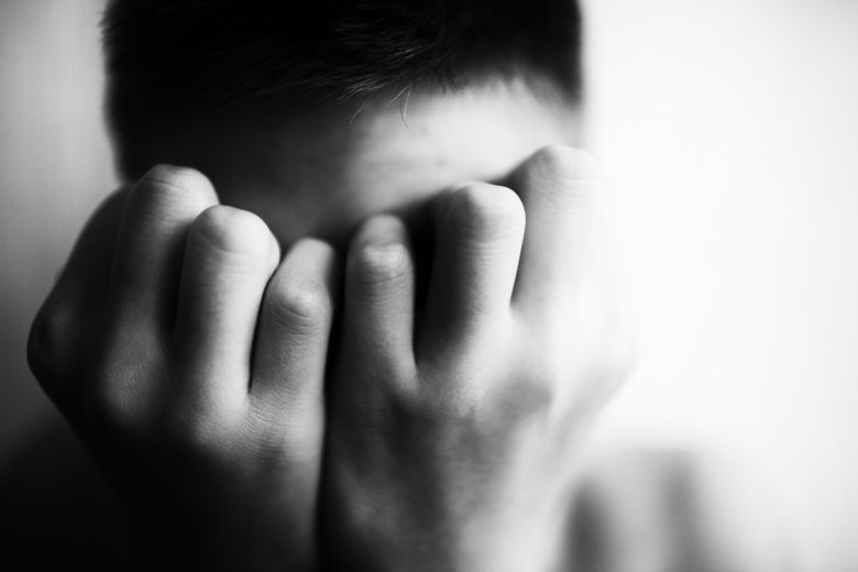 Going ‘no contact’ with family fuels loneliness epidemic