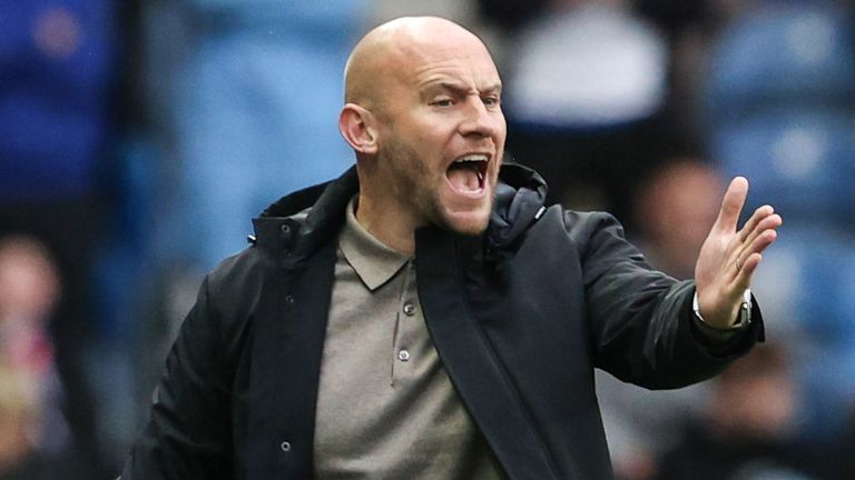 GLASGOW, SCOTLAND - SEPTEMBER 20: Hibernian head coach David Gray during a Premier Sports Cup Quarter-Final match between Rangers and Hibernian at Ibrox Stadium, on September 20, 2025, in Glasgow, Scotland. (Photo by Alan Harvey / SNS Group)