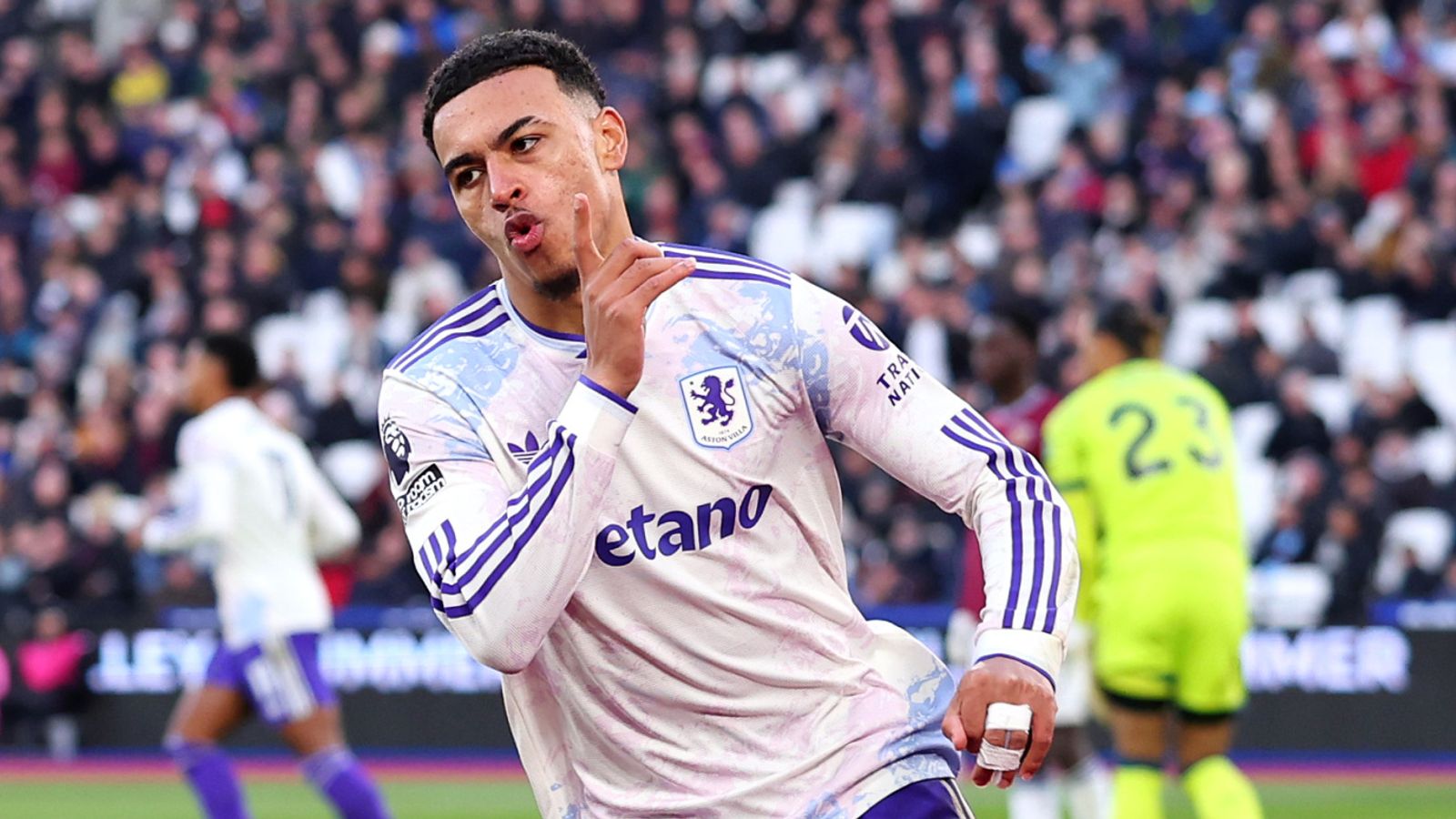 Jamie Carragher: Can Morgan Rogers lead Aston Villa to title and steal England No 10 spot? | Football News