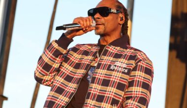 Snoop Dogg Performs Halftime Show With Huntr/x, Lainey Wilson: Watch
