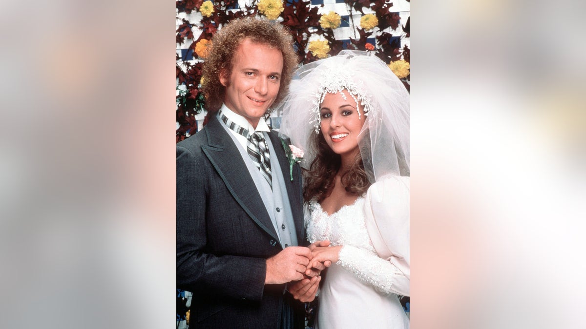 Luke and Laura in General Hospital 