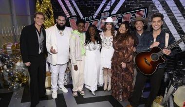 The Top 6 Hit the Stage for Viewer Votes