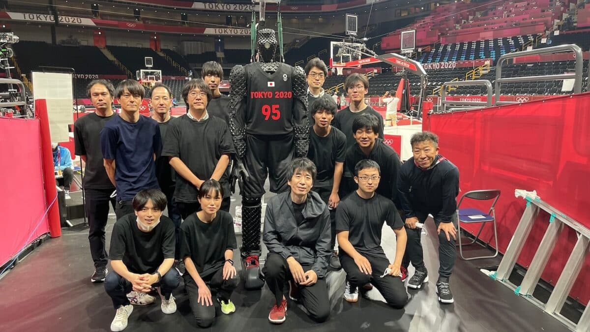 Toyota's Cue Team, Led By Tomohiro Nomi (front, Third From Left)