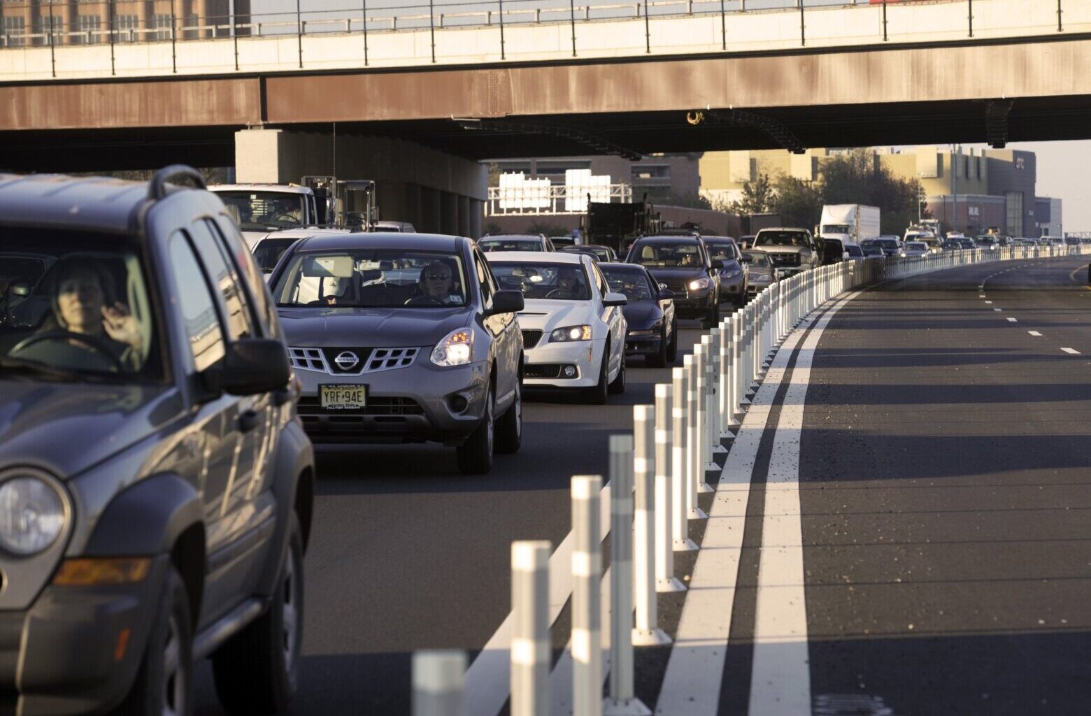 2 killed, 6 injured in Fairfax Co. car crash on Christmas