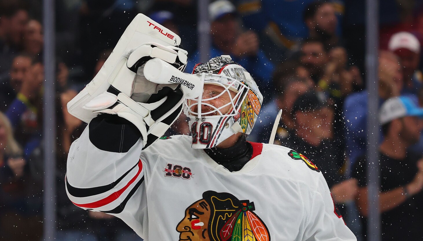 Breaking down Blackhawks' goalie depth chart with Laurent Brossoit stuck, Arvid Soderblom struggling
