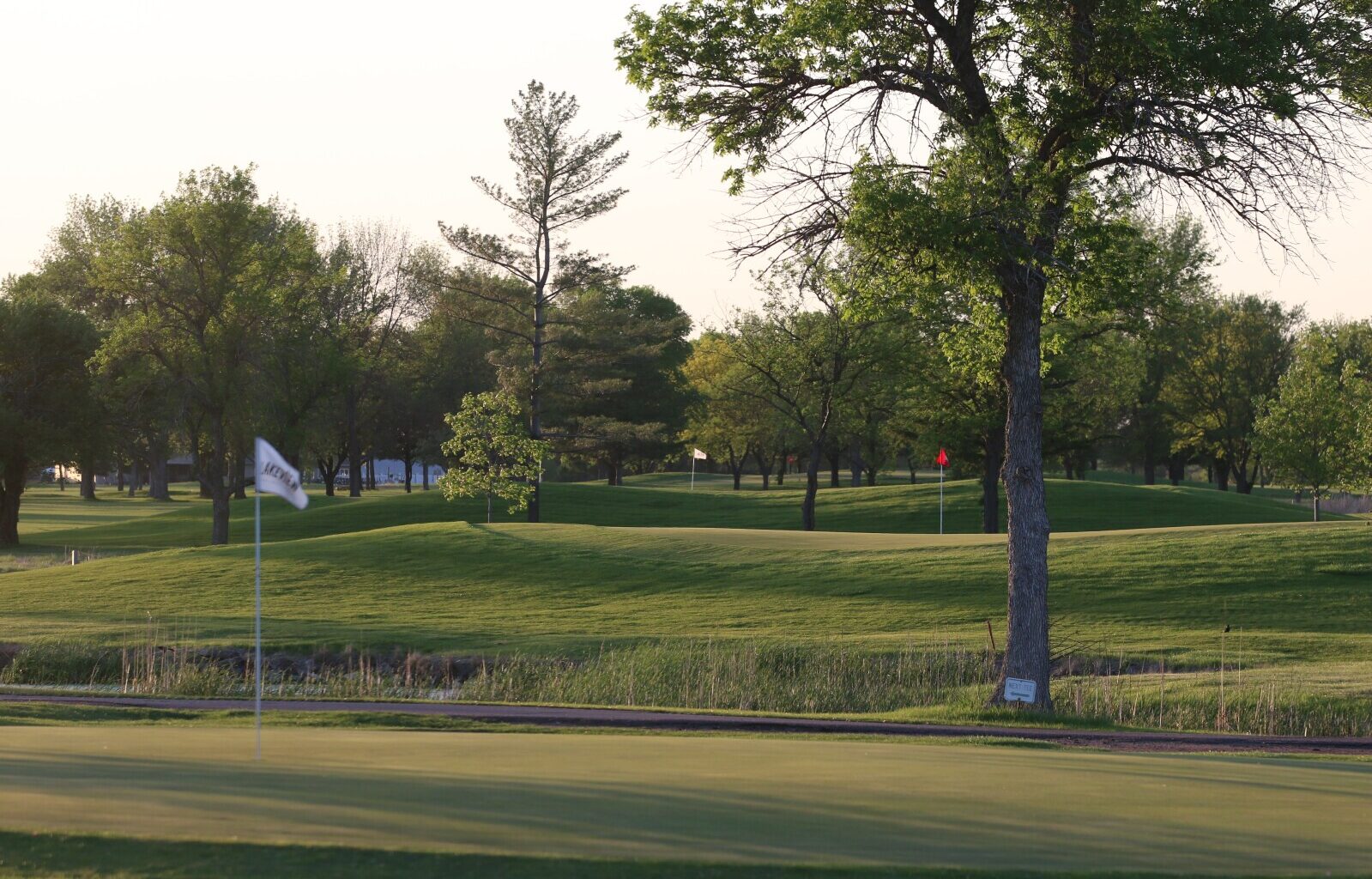Who gets a discount? Rate hike at city golf course prompts questions about volunteer board perks - Mitchell Republic