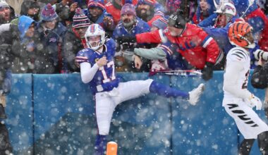 Joe Burrow's two fourth-quarter INTs down Bengals, Bills win 39-34