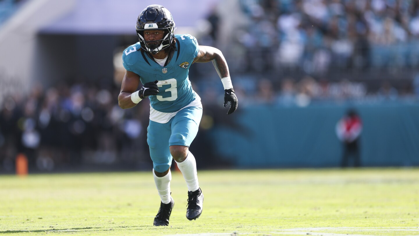 Jaguars, Jakobi Meyers agree to three-year contract extension