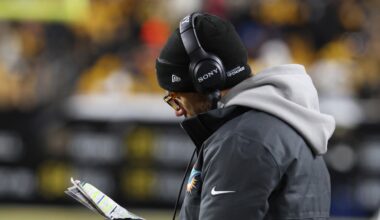 Mike McDaniel "supremely disappointed" after Dolphins lose and fall out of playoff race